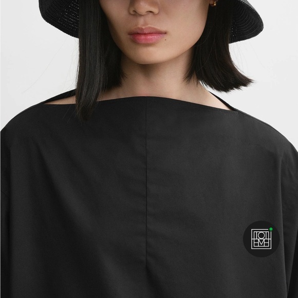 Dart-neck cotton black top